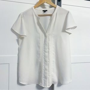 Ann Taylor Factory Flutter Sleeve Button Down Pleated Crepe Blouse Cream White M